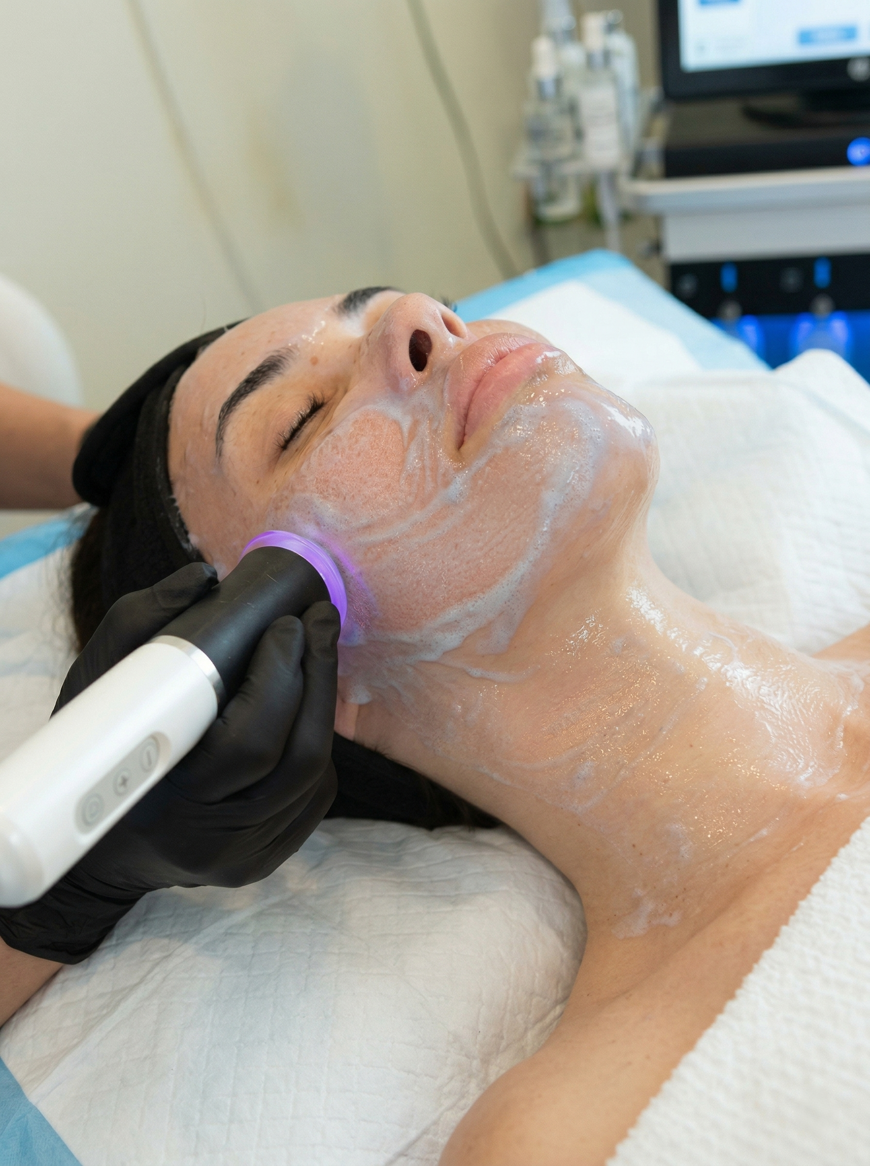 HYDRATE-BLUE-SPIRULINA-FACIAL-VS-MedSpa.jpg