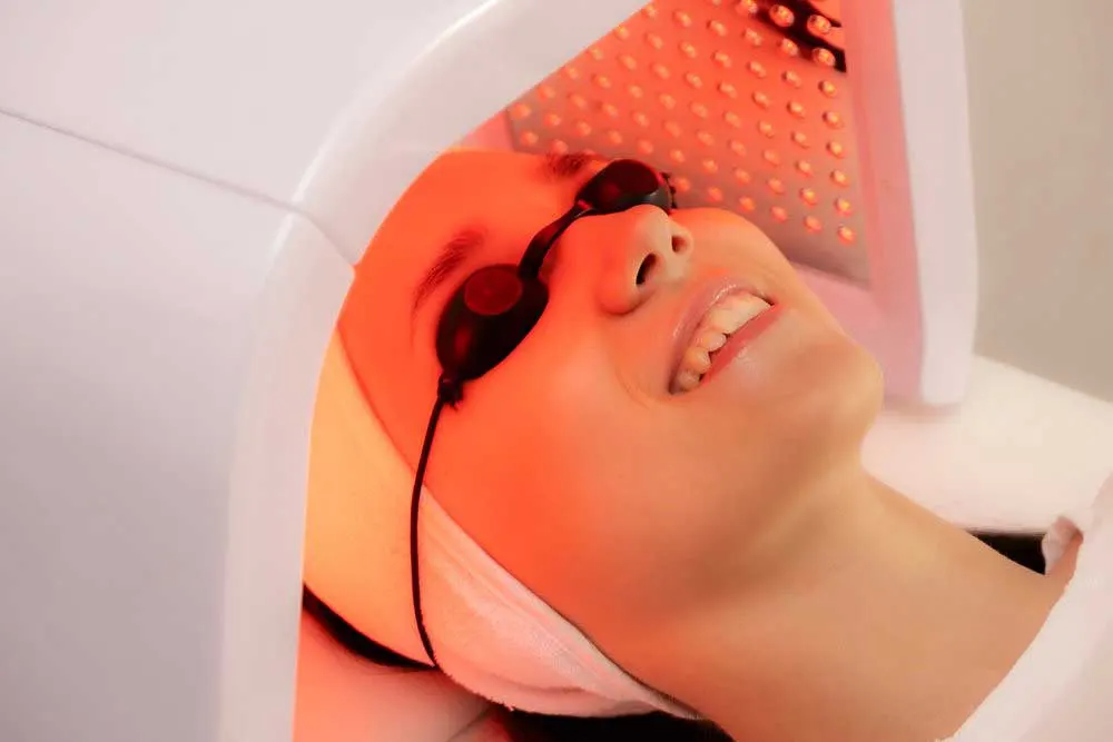 LED-Light-Therapy-Treatment